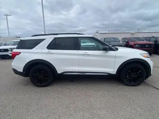 Ford Explorer 2023 AWD XLT 4p SUV