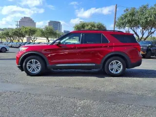 Ford Explorer 2024 XLT 4p SUV