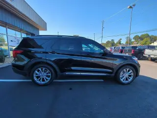 Ford Explorer 2023 XLT 4p SUV