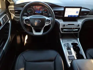 Ford Explorer 2023 XLT 4p SUV