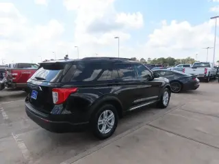 Ford Explorer 2023 XLT 4p SUV