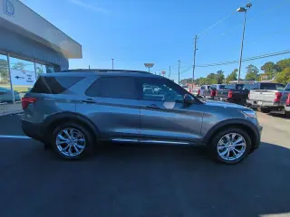 Ford Explorer 2023 XLT SUV de 4 puertas