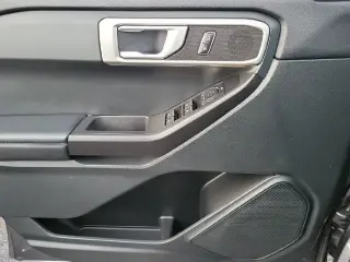 Ford Explorer 2023 Base 4dr SUV