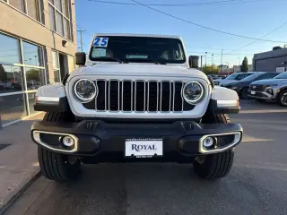 2025 Jeep Wrangler 4-Door Sahara 4x4