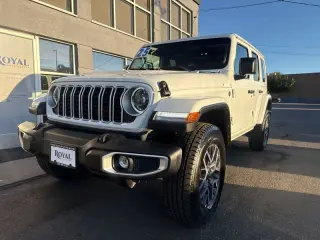 2025 Jeep Wrangler 4-Door Sahara 4x4