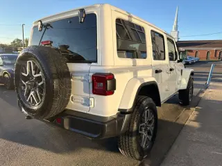 2025 Jeep Wrangler 4-Door Sahara 4x4