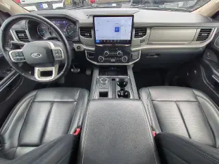 Ford Expedition 2024 4x2 XLT 4dr SUV