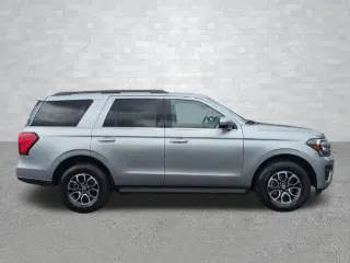 Ford Expedition 2024 4x2 XLT 4dr SUV