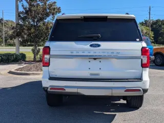 Ford Expedition 2024 4x2 XLT 4dr SUV