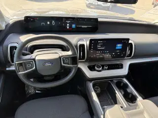 Ford Expedition 2025 4x2 Active SUV 4 puertas