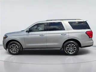 Ford Expedition 2024 4x2 XLT 4 puertas SUV
