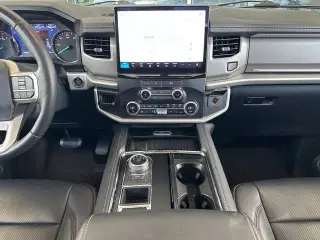 Ford Expedition 2023 4x2 XLT 4p SUV
