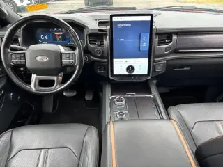 Ford Expedition MAX 2022 4x4 Platinum 4dr SUV