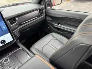 Ford Expedition MAX 2022 4x4 Platinum 4dr SUV
