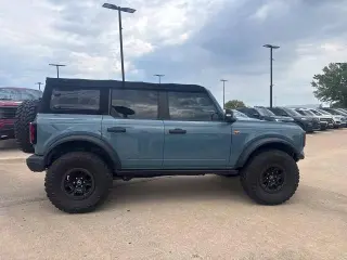 Ford Bronco 2022 4x4 Base Advanced 4dr SUV