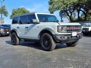 Ford Bronco 2024 4x4 Black Diamond 4p SUV