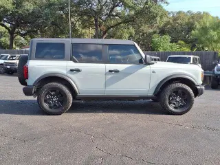 Ford Bronco 2024 4x4 Black Diamond 4p SUV