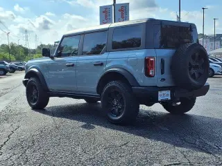 Ford Bronco 2024 4x4 Black Diamond 4p SUV