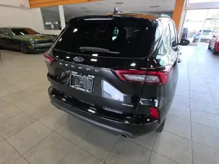 Ford Escape 2023 AWD ST-Line Select 4dr SUV
