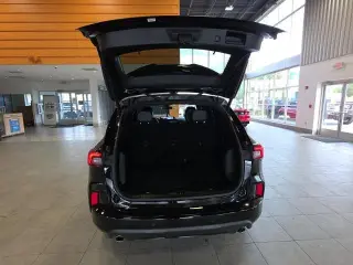 Ford Escape 2023 AWD ST-Line Select 4dr SUV