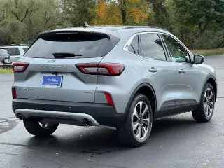 Ford Escape 2023 AWD Platinum 4dr SUV