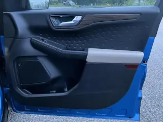 Ford Escape 2020 AWD Titanium 4p SUV