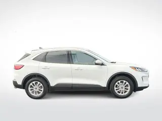Ford Escape 2021 AWD SE 4dr SUV