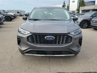Ford Escape 2023 AWD Base 4dr SUV