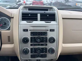 Ford Escape 2010 AWD XLT 4p SUV