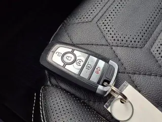 Ford Escape Hybrid 2023 Platinum 4p SUV