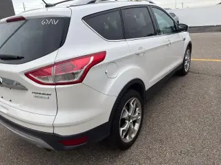 Ford Escape 2015 Titanium 4p SUV