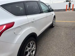 Ford Escape 2015 Titanium 4p SUV