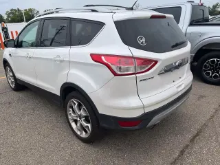 Ford Escape 2015 Titanium 4p SUV