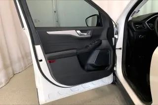 Ford Escape 2022 SEL 4dr SUV