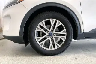 Ford Escape 2022 SEL 4dr SUV
