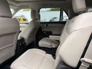 Ford Explorer 2023 AWD Platinum SUV de 4 puertas