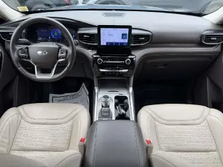 Ford Explorer 2023 AWD Platinum SUV de 4 puertas