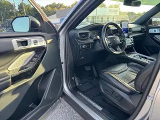 Ford Explorer 2023 AWD Platinum 4dr SUV