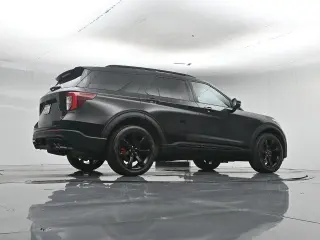 Ford Explorer 2023 AWD ST 4p SUV