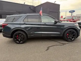 Ford Explorer 2023 AWD ST 4p SUV