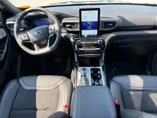 Ford Explorer 2024 AWD ST 4dr SUV