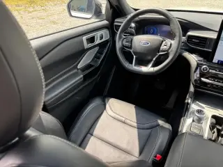 Ford Explorer 2024 AWD ST 4dr SUV