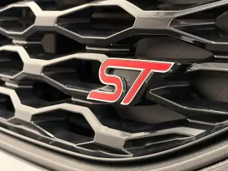 Ford Explorer 2023 AWD ST 4p SV