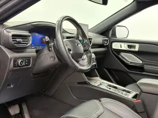 Ford Explorer 2023 AWD ST 4p SV