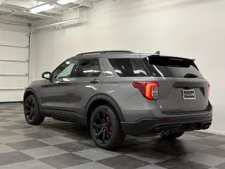 Ford Explorer 2023 AWD ST 4p SV
