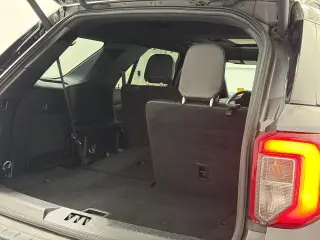 Ford Explorer 2023 AWD ST 4p SV