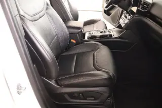 Ford Explorer 2023 AWD ST 4p SUV