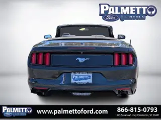 Ford Mustang 2015 EcoBoost Premium 2dr Convertible en Negro 2015 Ford Mustang EcoBoost Premium RWD 6-Velocidades Automática con Select-Shift EcoBoost 2.3L I4 GTDi DOHC Turbocharged VCT Ubicacion en 1625 Savannah Hwy en Charleston Carolina del Sur. Llama a