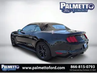 Ford Mustang 2015 EcoBoost Premium 2dr Convertible en Negro 2015 Ford Mustang EcoBoost Premium RWD 6-Velocidades Automática con Select-Shift EcoBoost 2.3L I4 GTDi DOHC Turbocharged VCT Ubicacion en 1625 Savannah Hwy en Charleston Carolina del Sur. Llama a