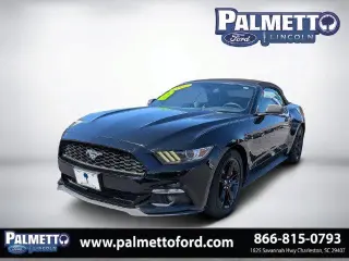 Ford Mustang 2015 EcoBoost Premium 2dr Convertible en Negro 2015 Ford Mustang EcoBoost Premium RWD 6-Velocidades Automática con Select-Shift EcoBoost 2.3L I4 GTDi DOHC Turbocharged VCT Ubicacion en 1625 Savannah Hwy en Charleston Carolina del Sur. Llama a